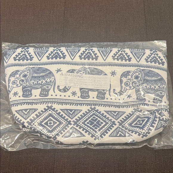 Elegant Moments Accessories - #1089+Blue and White Elephant Print Pouch